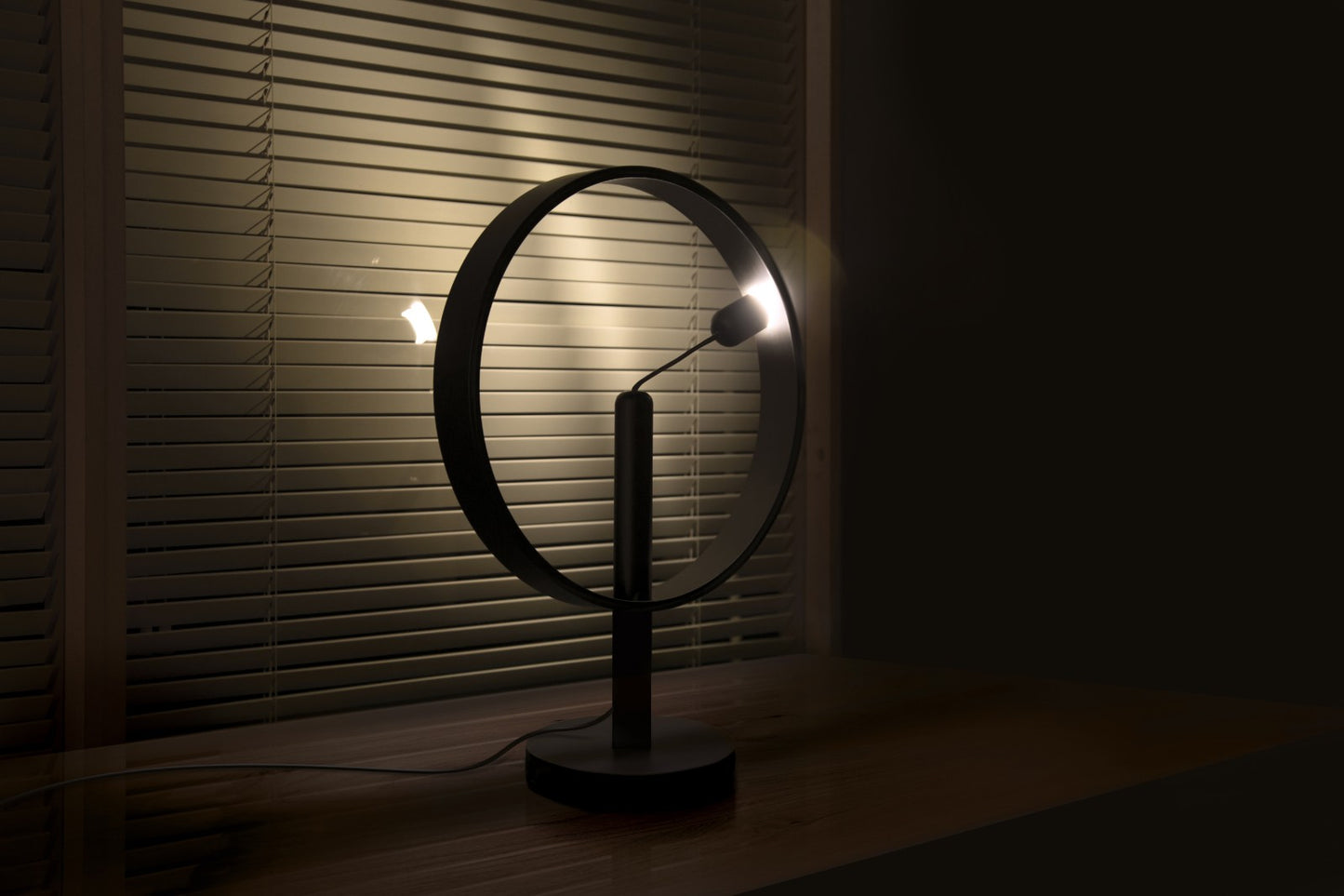 ENSO Floating Lamp